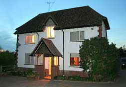 Chowle Farmhouse Bed & Breakfast,  Faringdon